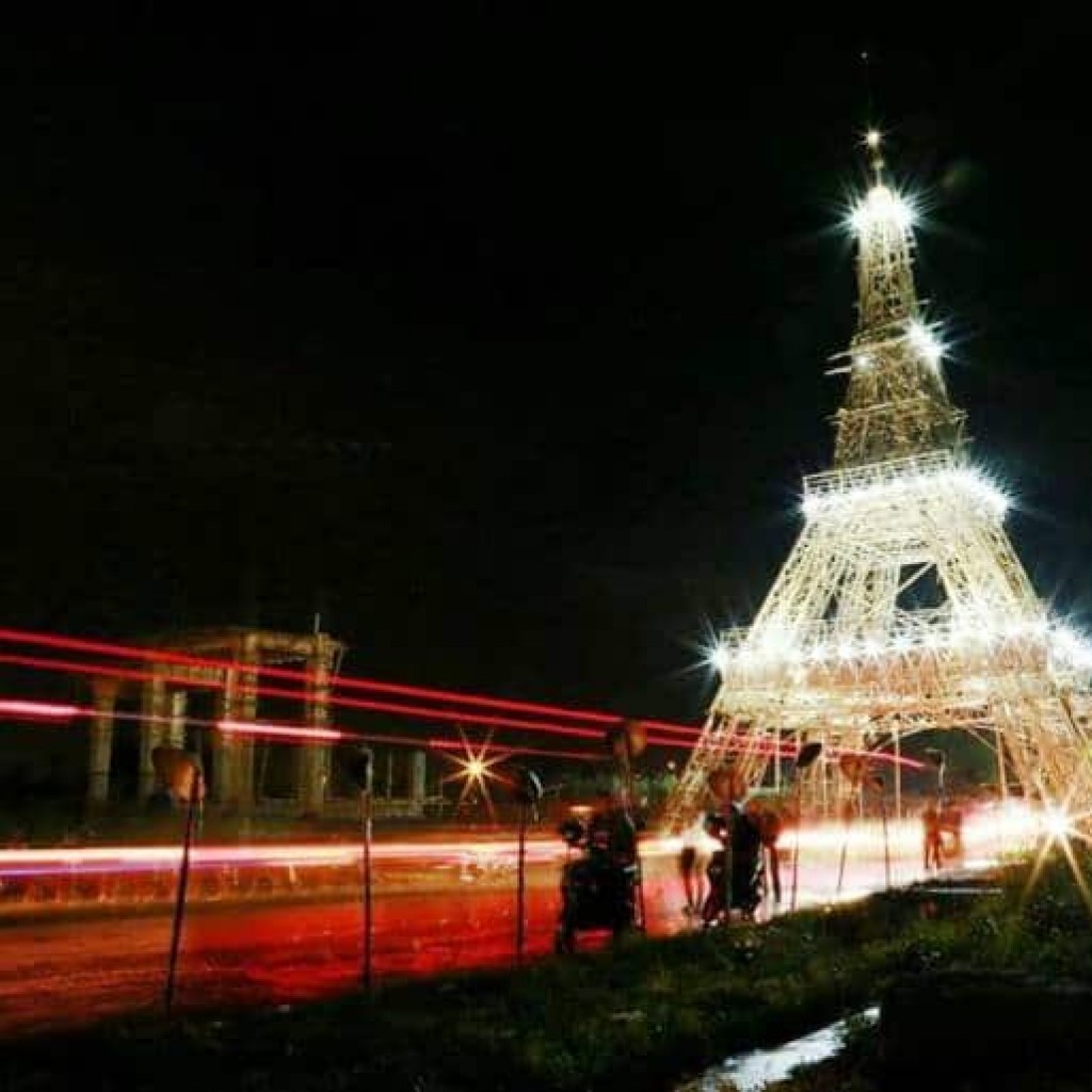 Menara Eiffel di Tasikmalaya