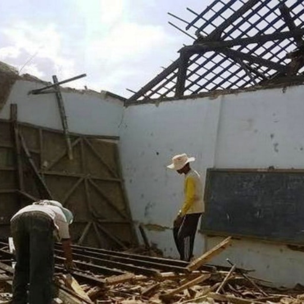 Puluhan Tahun Tak Direnovasi Atap Sekolah di Ciamis Ini Ambruk