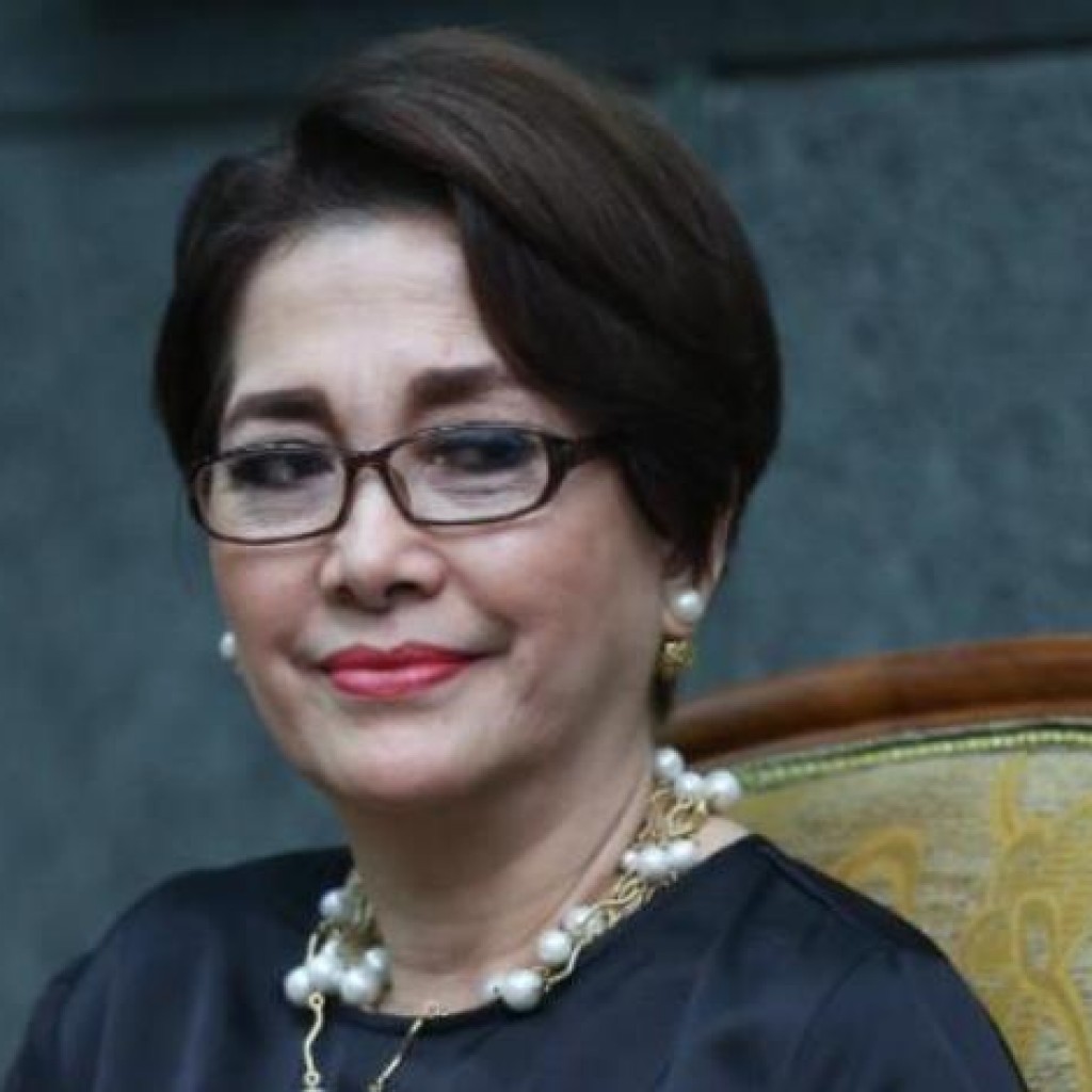 7 Tahun Terpisah Widyawati Enggan Cari Pengganti Sophan Sophiaan