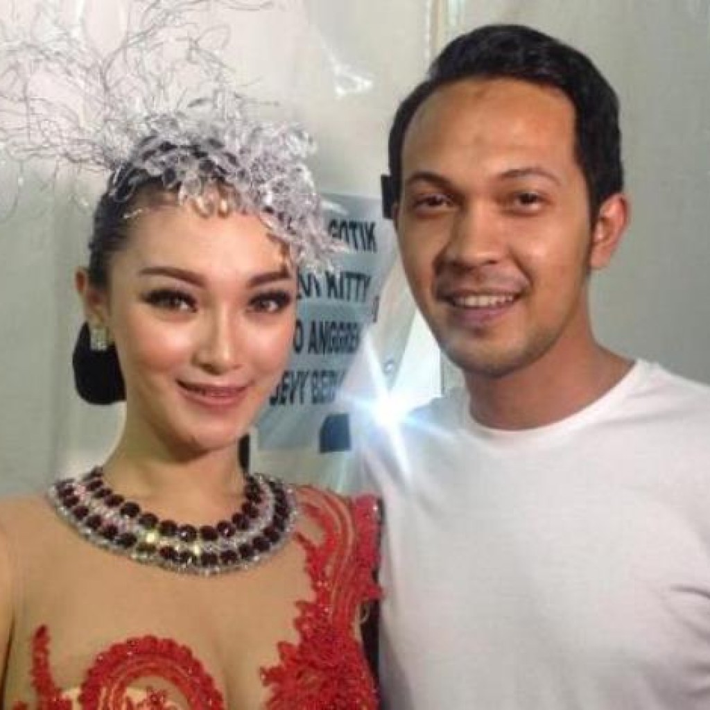 Dihujat Publik Karena Hina Lambang Negara Zaskia Gotik Dapat Dukungan dari Sang Pacar