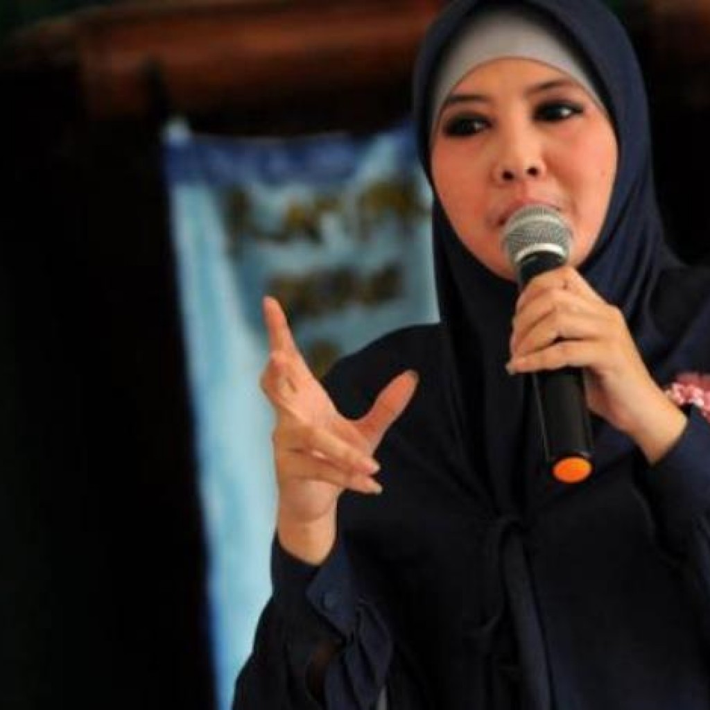 Dituding Gelapkan Dana Umroh Peggy Melati Sukma Dipolisikan