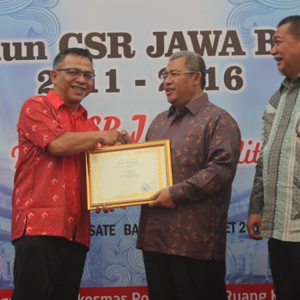 Telkomsel Kembali Raih Penghargaan Mitra CSR Terbaik dari Pemprov Jabar