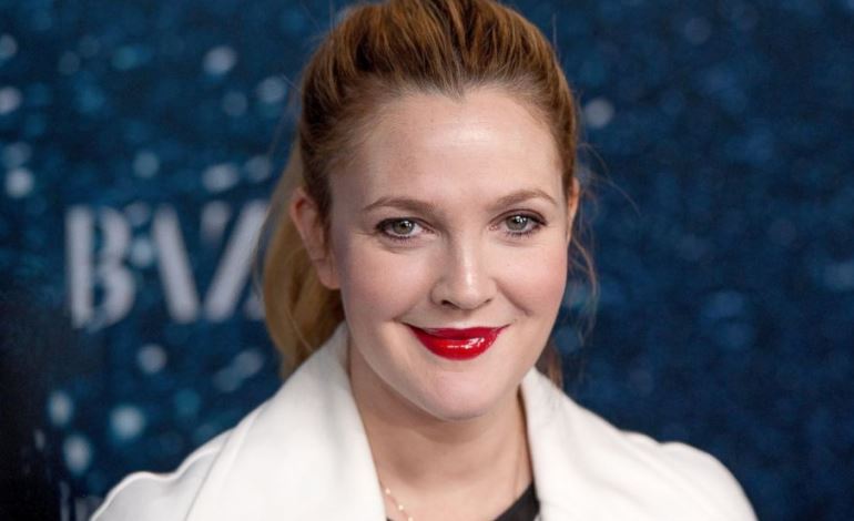 Drew Barrymore Resmi Bercerai dengan Will Kopelman