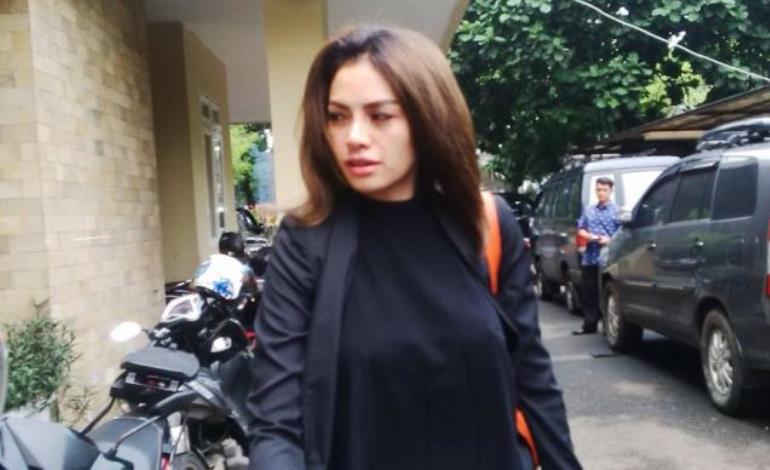 Sering Tidak Memakai Bra Ini Alasan Nikita Mirzani