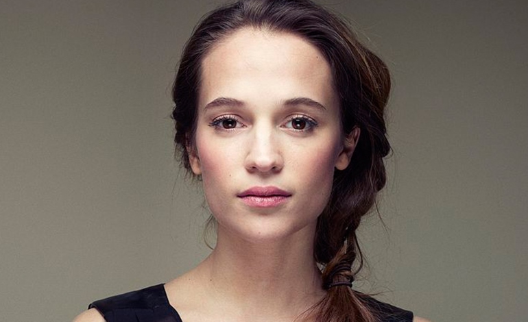 Alicia Vikander Mengganti Angelina Jolie Sebagai Lara Croft di Tomb Raider