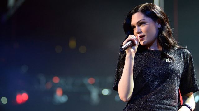 Kunjungi Indonesia Jessie J Pukau Penonton di Panggung Sentul