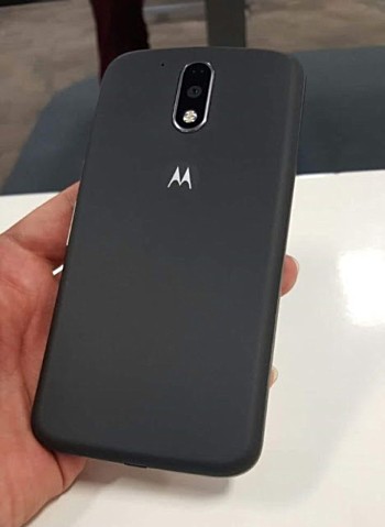 Motorola Moto G4 Plus Tampak Belakang