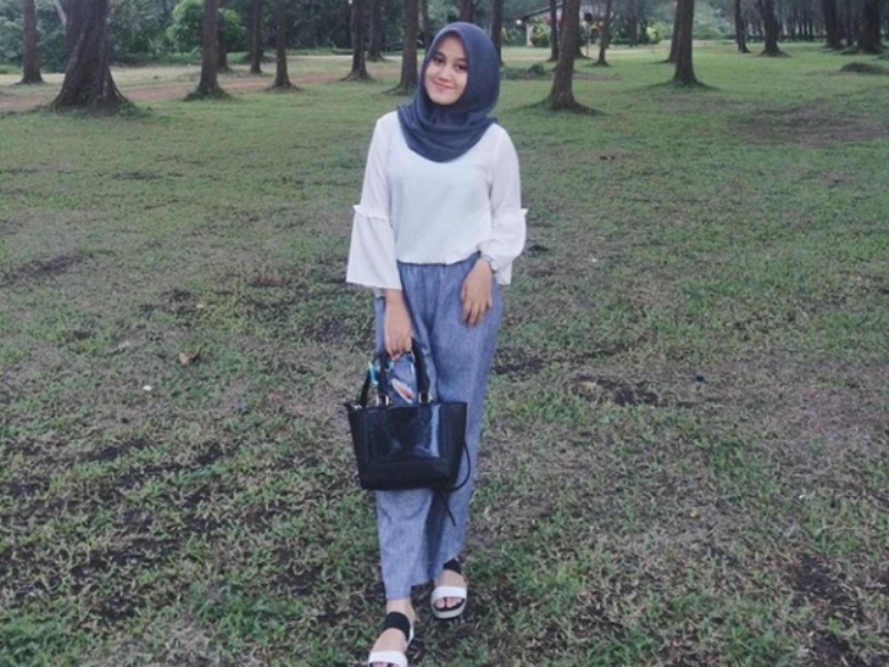 Tips Memakai Jumpsuit untuk Wanita Berhijab 1