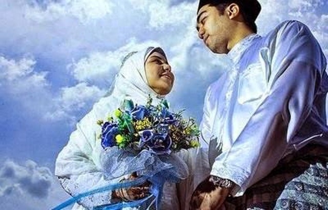perbedaan taaruf dengan pacaran