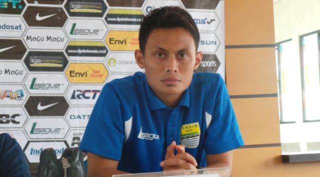 Dias Angga Putra Bek Tengah Persib Bandung