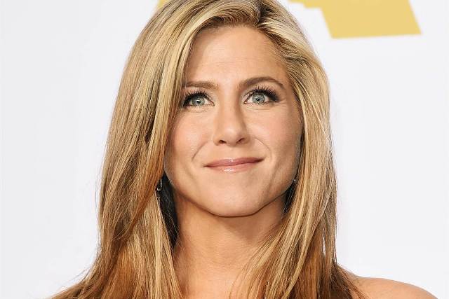 Diisukan Hamil Ini Kata Jennifer Aniston