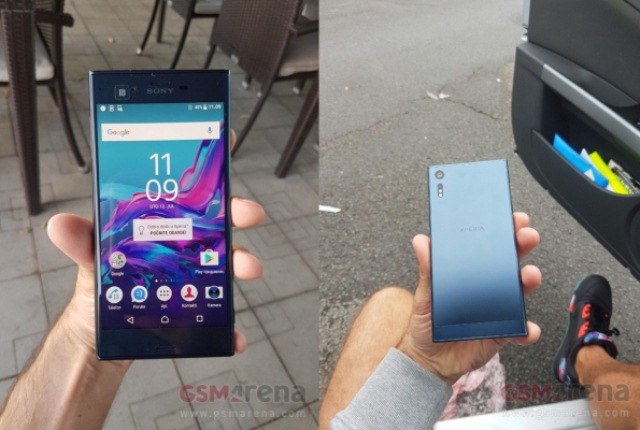 Sony Xperia X8331