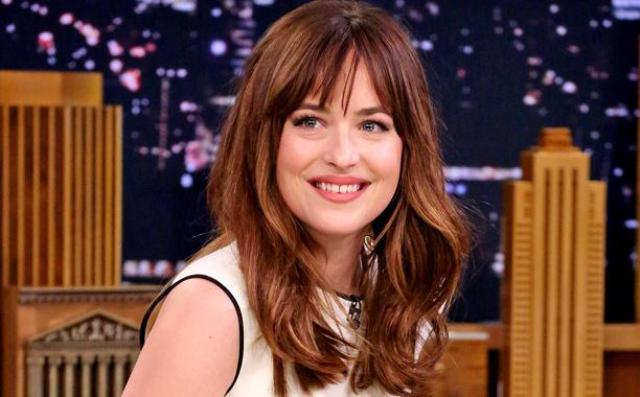 Syuting Film Fifty Shades Dakota Johnson Tampil Topless di Hadapan Istri Jamie Dornan