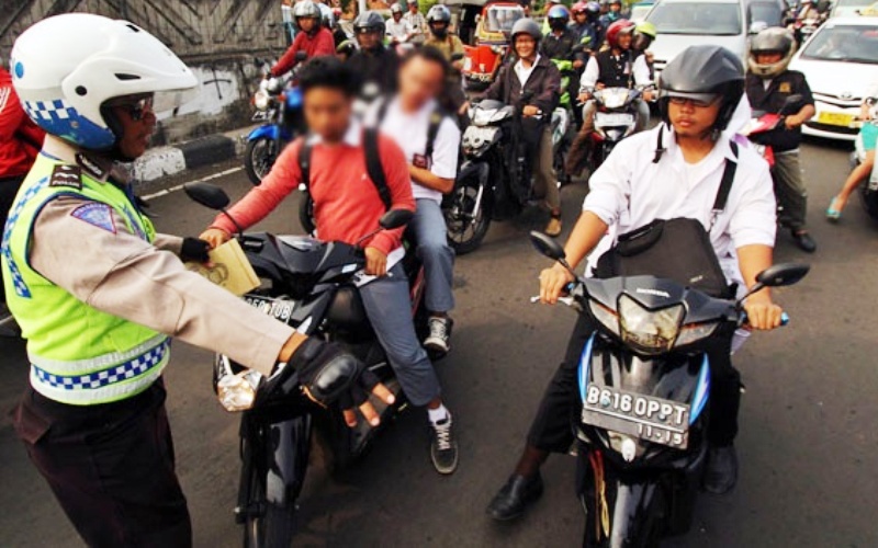 Larangan Membawa Motor