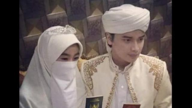 Menikah di Usia 17 Tahun Putra Ustaz Arifin Ilham Mempersunting Muallaf Cantik Larissa Chou