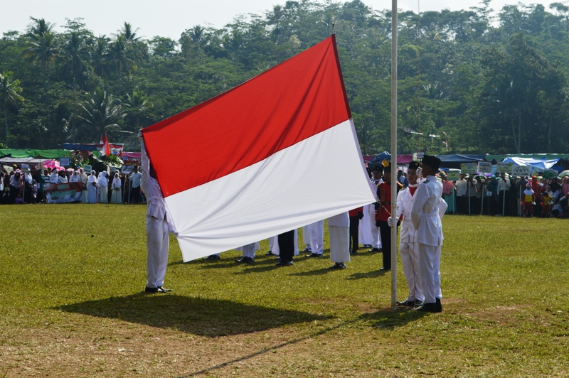 Upacara 17 Agustus di Cisontrol 2