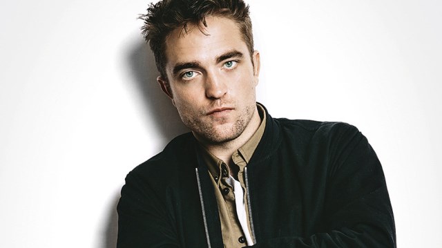 Digosipkan Putus dari FKA Twigs Robert Pattinson Mengaku Gay