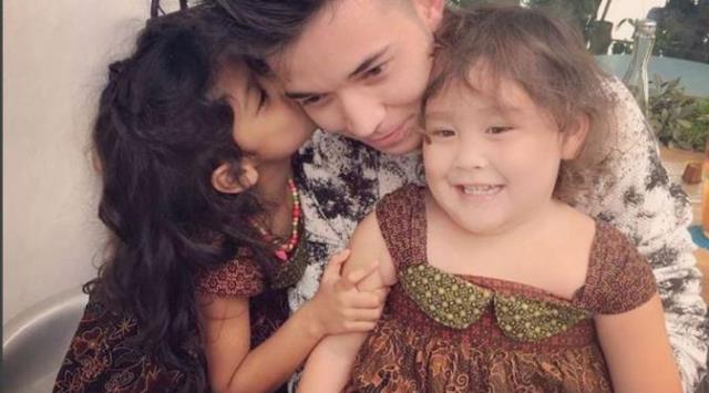 Karena Terpikat Janda Netizen Samakan Stefan William dengan Raffi Ahmad