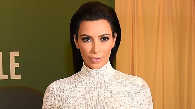 Beraktivitas Kembali Kim Kardashian Tampil Sederhana