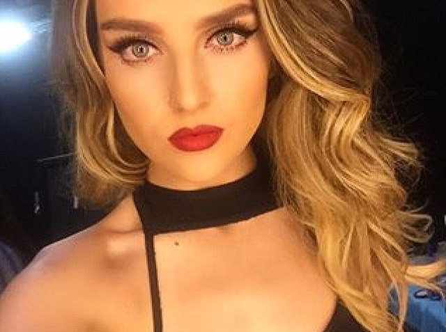 Putuskan Dirinya Melalui SMS Perrie Edwards Sebut Zayn Malik Tidak Sopan