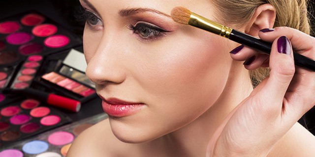 Tips make up untuk wajah yang gampang berkeringat