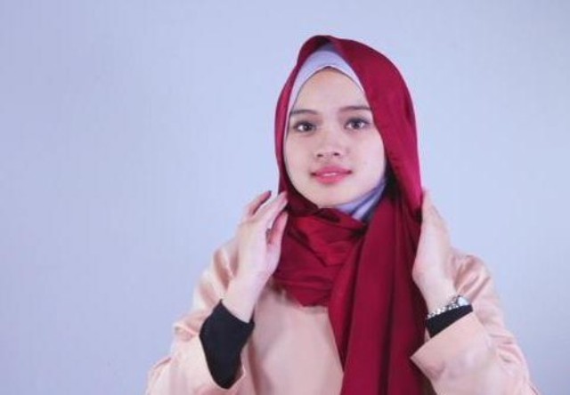 Tutorial jilbab satin simple yang mudah diikuti