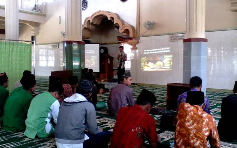 Bedah Buku Proposal Jatuh Cinta