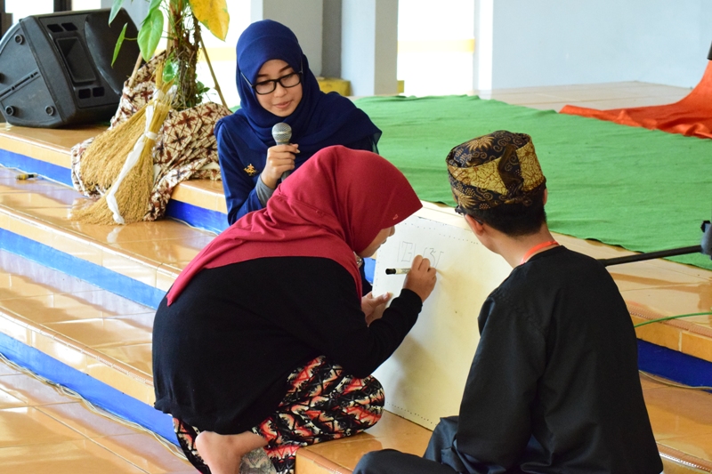 Eduaksi Budaya Nyerat Aksara Sunda 2 Nonoman Galuh