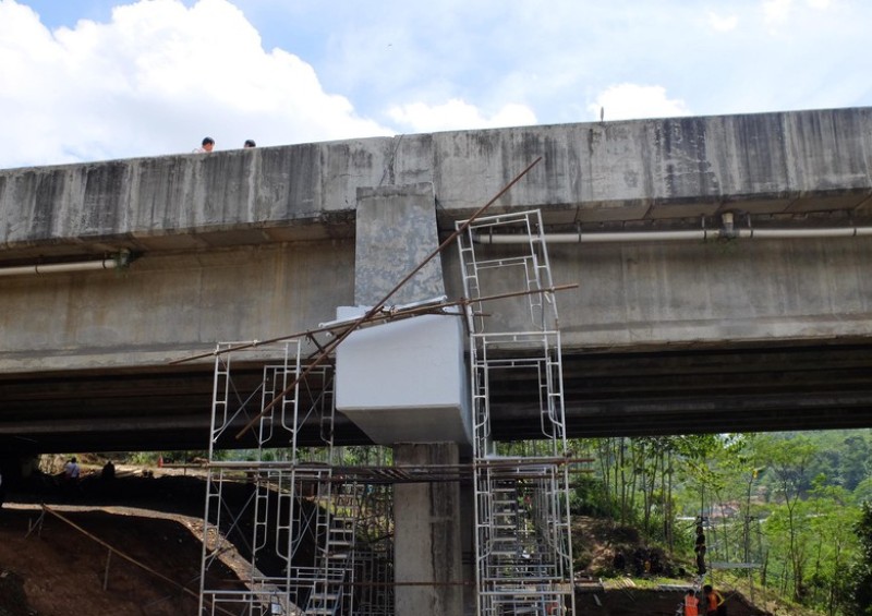 Jembatan Cisomang