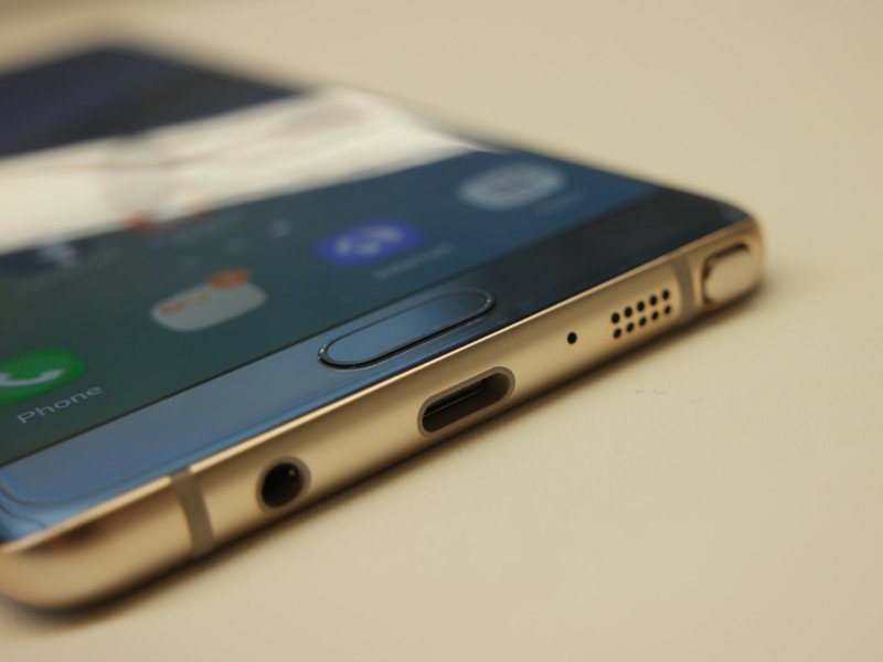 Samsung Galaxy S8 Port Jack 35
