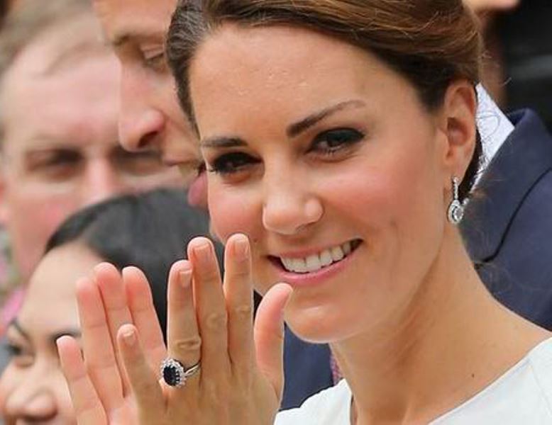 Sering Terlihat Menggunakan Plester di Jarinya Ada Apa dengan Kate Middleton