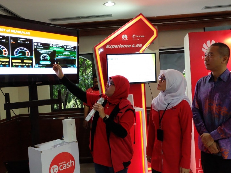 Telkomsel Implementasikan Teknologi 4.5G di Kota Bandung