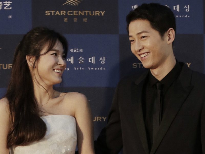 Song Joong Ki dan Song Hye Kyo Raih Penghargaan Best Couple dalam KBS Drama Awards 2016