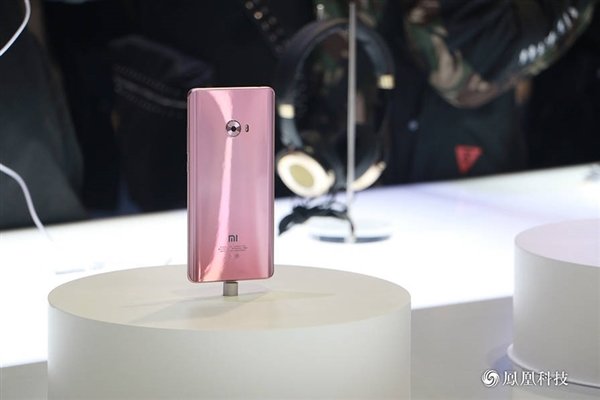 Xiaomi Perkenalkan Tiga Varian Warna Baru Mi Note 2 Yang Lebih Unyu