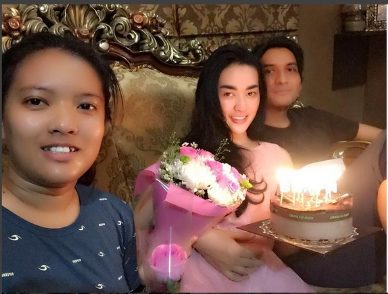 Karena Foto Ini Tiara Dewi Diduga Beli Kue Untuk Beri Kejutan Sendiri