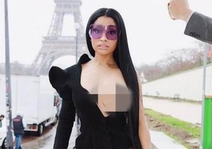 Hadiri Paris Fashion Week Nicki Minaj Pamer Dada