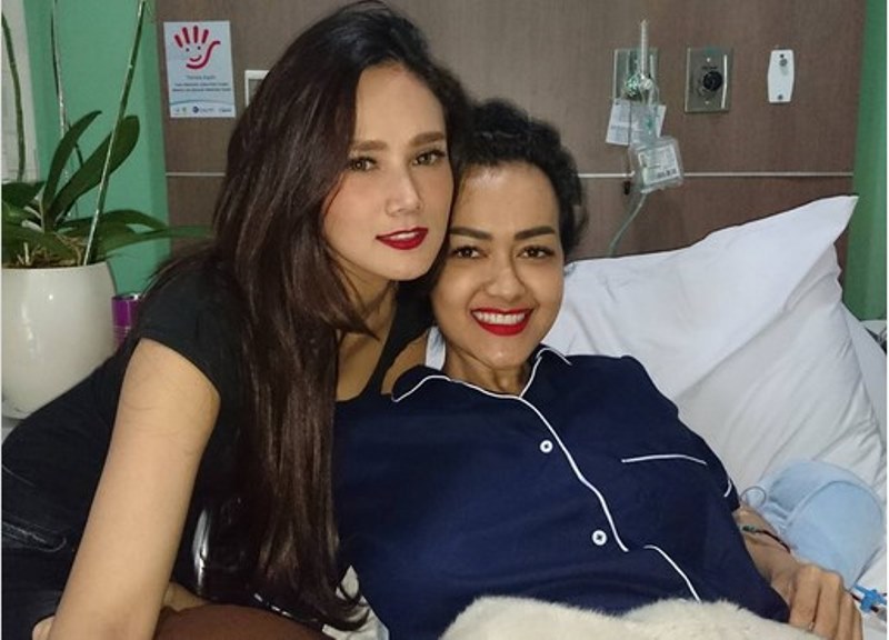 Kunjungi Julia Perez Mulan Jameela Tuai Pro Kontra