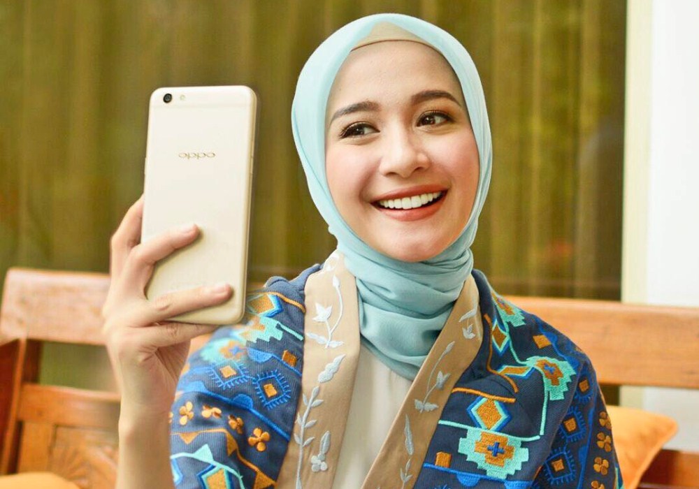 Oppo F3 Plus Laudya Cynthia Bella