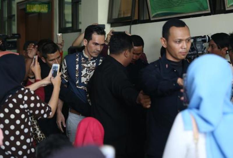 Atalarik Syah Dikawal 14 Bodyguard di Sidang Perceraian dengan Tsania Marwa Netizen Kok Lebay Banget Sih