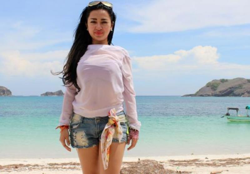 Dituduh Pelacur Pedangdut Seksi Cupi Cupita Ngamuk