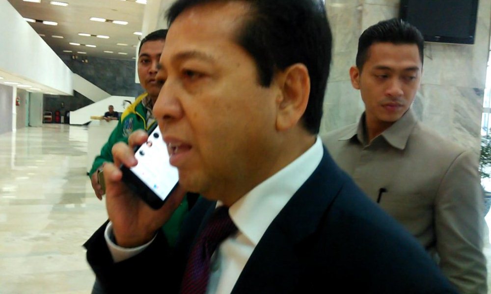 Ketua DPR Setya Novanto Lagi Telpon