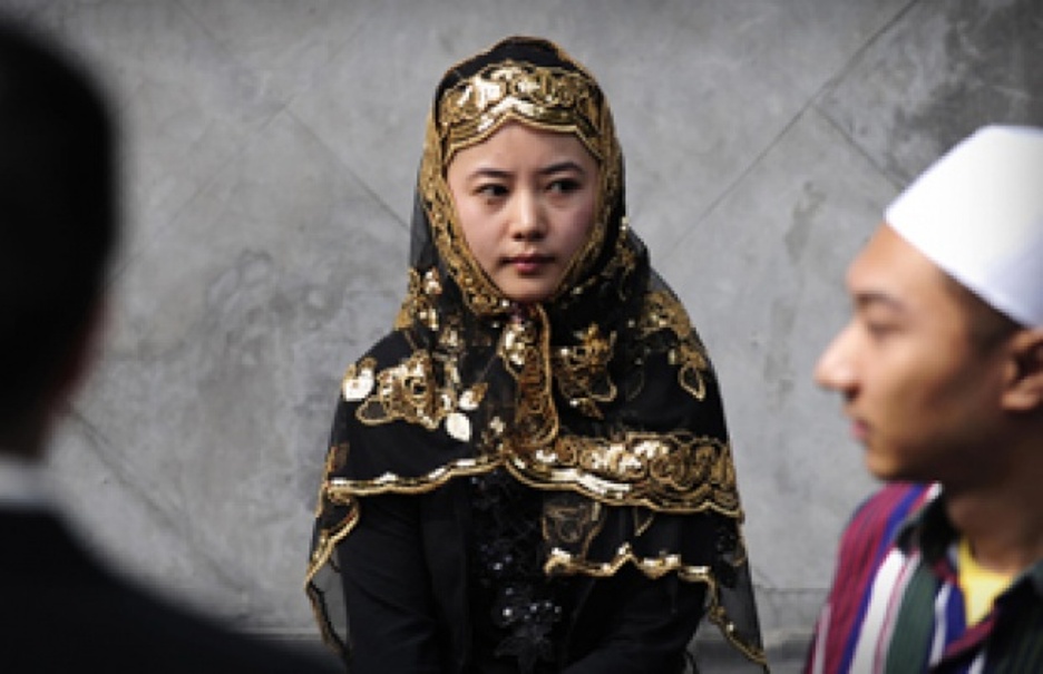 Pemerintah Tiongkok Larang Muslim Uighur Pakai Kerudung dan Pelihara Jenggot Muslim Uighur