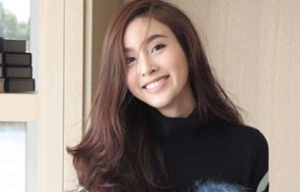 Bikin Iri Ini 7 Artis Transgender Tercantik yang Bikin Kamu Merasa Gagal Jadi Cewek