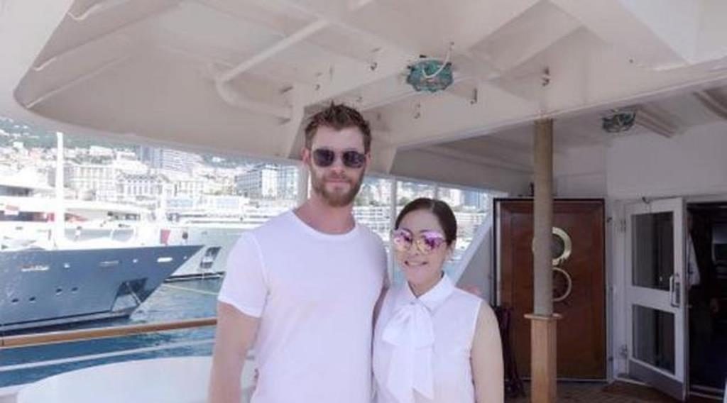 Foto Bareng Chris Hemsworth Thor Maia Estianty Bikin Netizen Iri