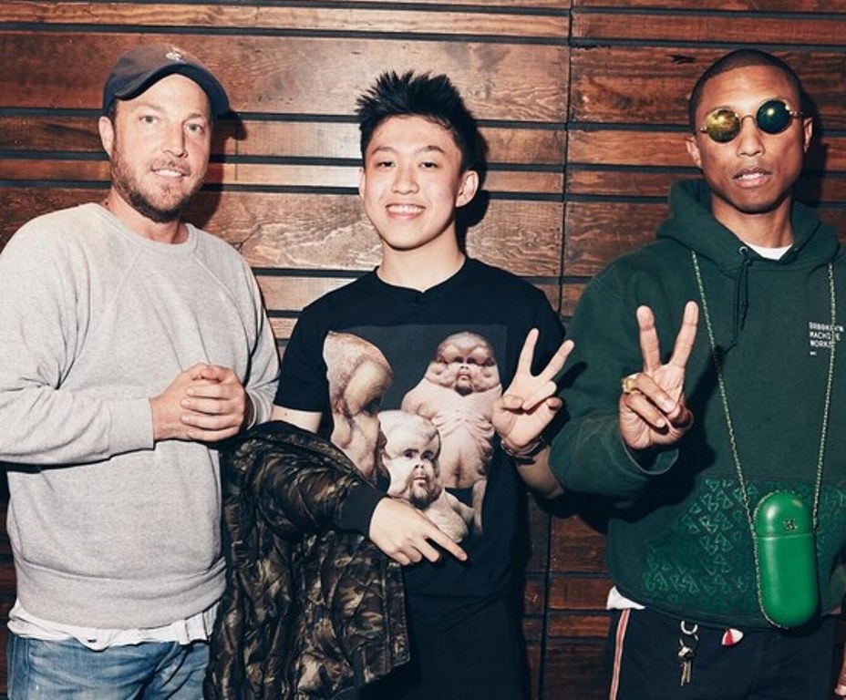 Wawancara di Beats 1 Rapper Indonesia Rich Chigga Buat Pharrell William Terkejut
