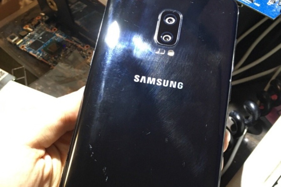 Samsung Galaxy S8 Dual Camera 1
