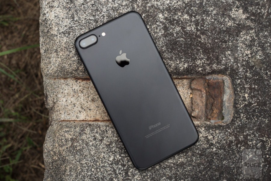 Apple 7