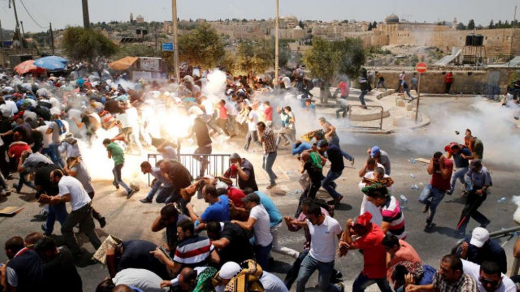 Bentrokan di Al Aqsa