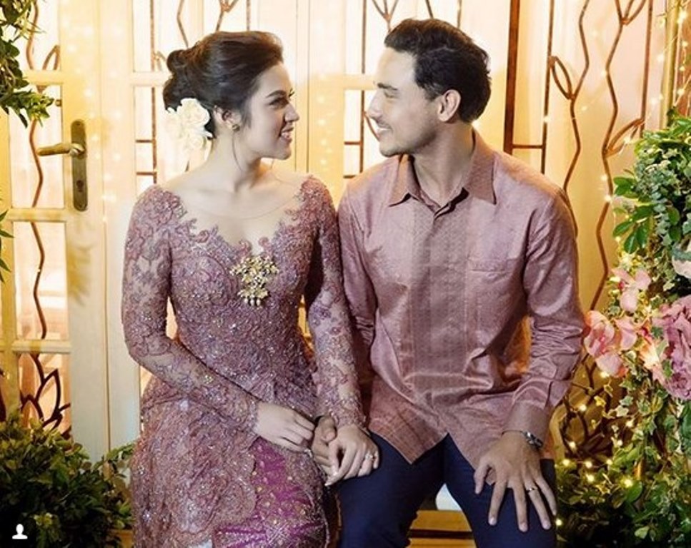 Foto Romantis Raisa dan Hamish Daud yang Bikin Netizen Baper Jadi Postingan Teratas di Instagram
