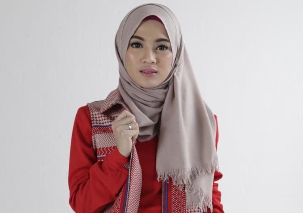 Makin Menawan 7 Artis Ini Memutuskan untuk Berhijab Usai Menikah